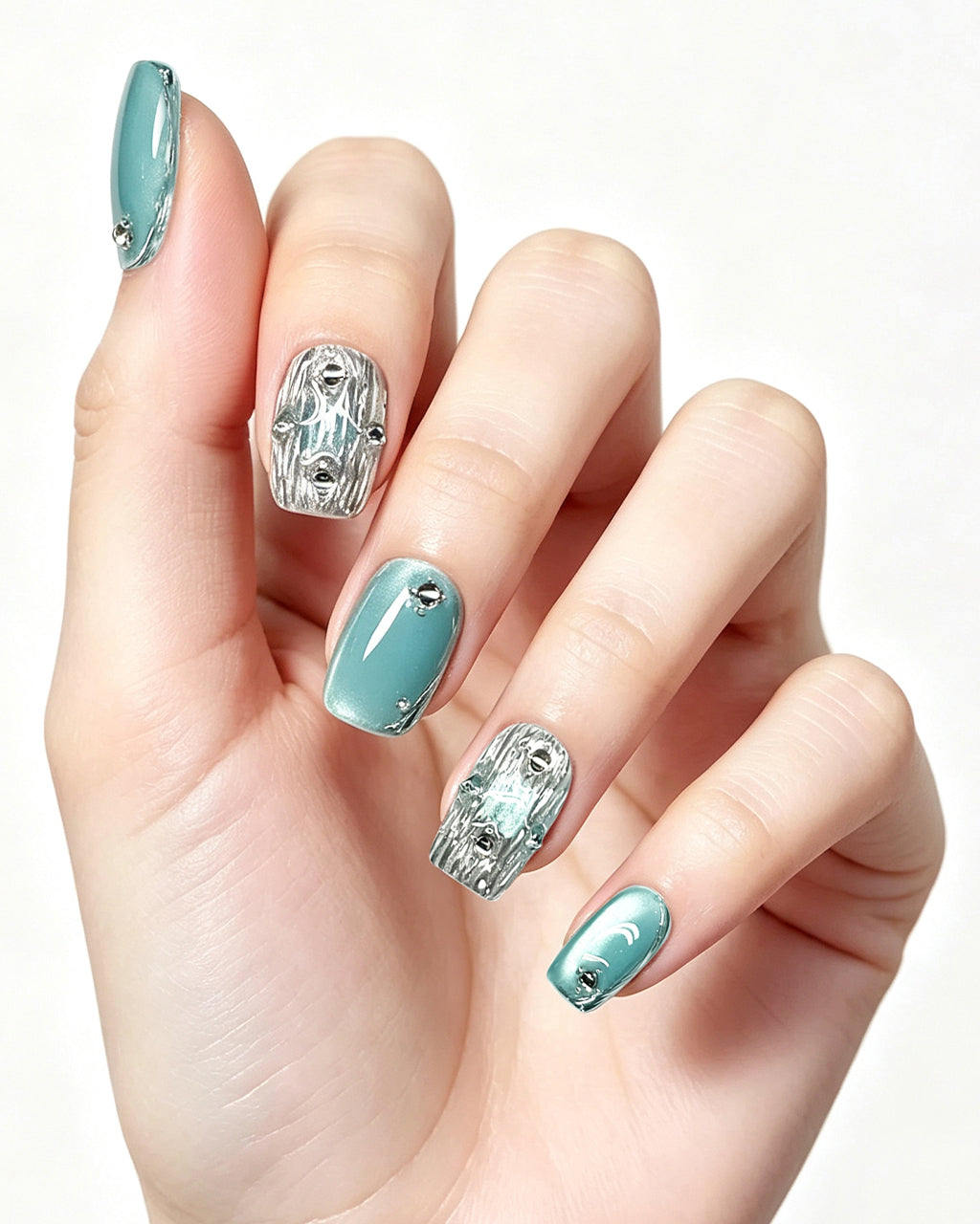 Mint Mirage | Handcrafted Mint Green Cat-Eye & 3D Silver Press-On Nails