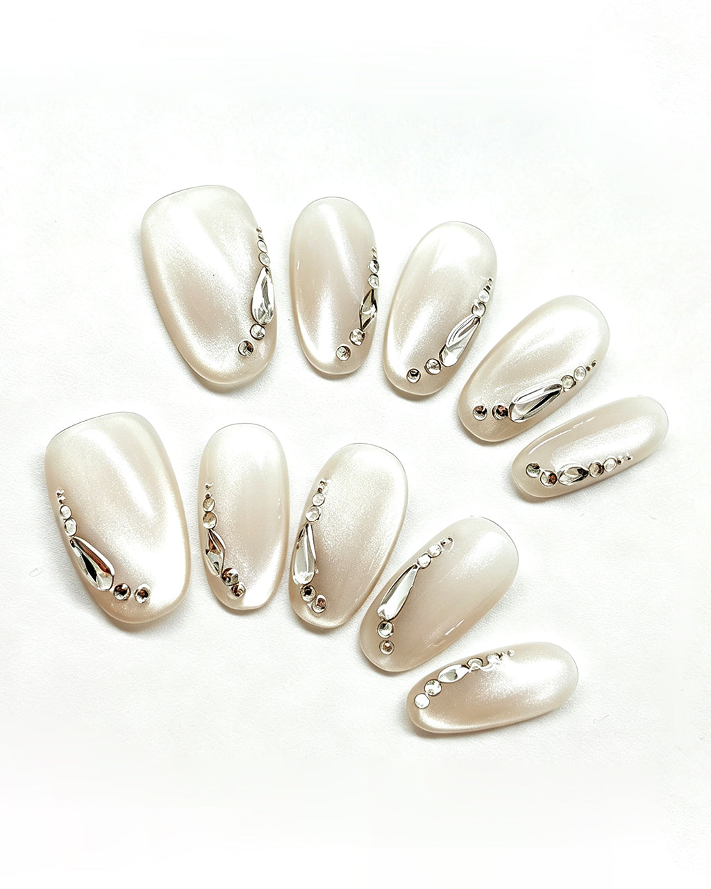 Silver Cat-Eye Crystal Chrome Nails | Handcrafted