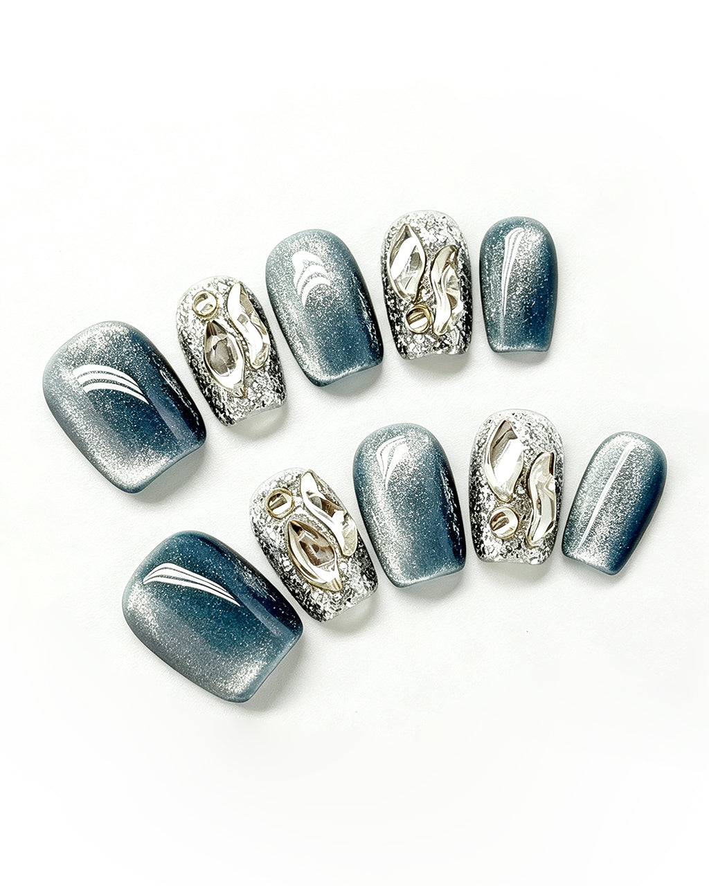 Molten Silver Chrome Cat-Eye Nails | Handmade