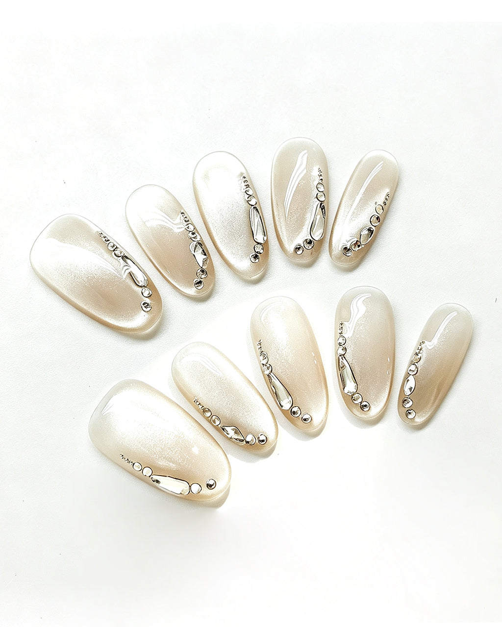 Silver Cat-Eye Crystal Chrome Nails | Handcrafted