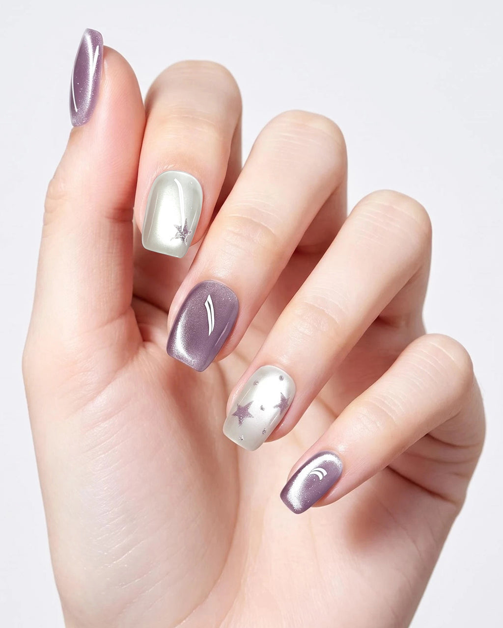 Star Flecks | Handcrafted Celestial Cat-Eye & Silver Star Press-On Nails