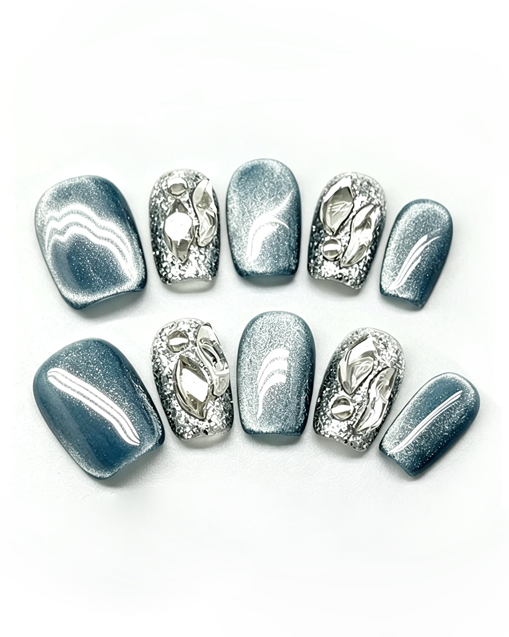 Molten Silver Chrome Cat-Eye Nails | Handmade